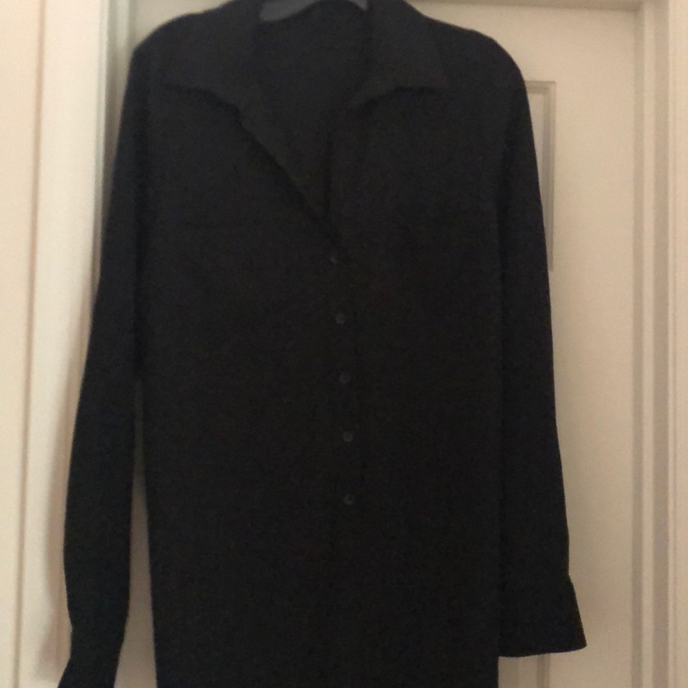 BCBG shirt dress w cutout